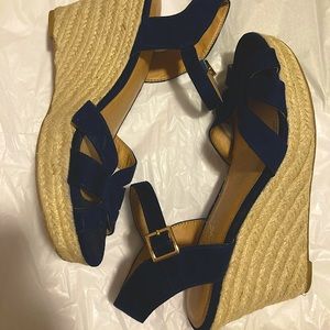 American Eagle espadrilles size 10 sandal navy